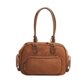 Borsa tote retrò in pelle scamosciata marrone capiente con design stile motociclista - Marrone