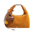 Bolso cubo de ante amarillo con asa de cuero marrón y un colgante de cara sonriente - Con Colgante / Marrón Amarillento