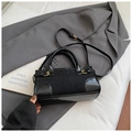 Borsa baguette vintage nera con mix di pelle verniciata lucida e finiture in camoscio - Nero (Senza Ciondolo)
