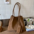 Grand sac fourre-tout vintage marron foncé avec petite pochette suspendue - Marron