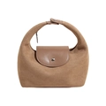 Sac à main kaki mat en forme de dumpling avec rabat en cuir et boucle aimantée argentée - Khaki