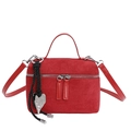Mini sac carré en daim rouge avec pendentif coeur argenté et bandoulière - Rouge