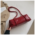 Deep red minimalist baguette shoulder bag in premium oil-wax leather texture - Standard Type / Red