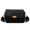Borsa a tracolla vintage nera in pelle con ampia tracolla a motivi etnici - Nero