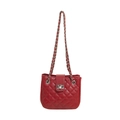 Borsa a spalla rossa trapuntata con catena argento e chiusura metallica da donna - Rosso