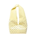 Borsa a tracolla in pelle verniciata giallo tenue con borchie argentate e manico - Giallo