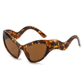 Occhiali da sole cat-eye tartarugati con particolari stanghette a onda curve - Montatura Leopardata / Lenti Tè