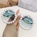 Occhiali da sole rotondi di lusso con perle e lenti sfumate blu per donna alla moda - Montatura Oro Lente Verde Sfumata