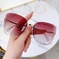 Gafas de sol oversize sin montura con lentes degradadas moradas y montura de metal dorado - Montura Dorada Degradado Rojo
