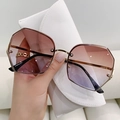 Frameless geometric sunglasses with pink-purple gradient lenses and gold metal temples - Gold Frame Gradient Brown Grey
