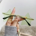 Lunettes de soleil sans monture en forme d'étoile avec verres verts et accents dorés - Monture Or Vert