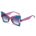 Gafas de sol mariposa de ojo de gato con lentes degradados violeta y marco azul geométrico - Gafas de sol / Marco Púrpura Azul Lente Gris Degradado