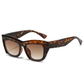 Chic cat-eye tortoiseshell sunglasses with brown gradient lenses and wide temples - Leopard Frame Gradient Tea Lens
