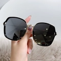 Fashionable oversized metal sunglasses with gold wavy frames and grey gradient lenses - Silver Mirror