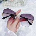 Modische randlose Polygon-Sonnenbrille mit lila Farbverlauf und goldener Bienenverzierung - Goldrahmen Grau Verlaufs
