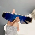Lunettes de soleil bouclier bleues sans monture avec strass étincelants sur le dessus - Monture Noire Revêtement Bleu