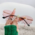 Occhiali da sole a giorno con lenti a lacrima rosa, strass e montatura in metallo - Montatura Oro Lenti Rosa