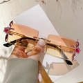 Occhiali da sole rettangolari senza montatura con lenti sfumate arancioni e strass a libellula - Montatura Oro Lenti Giallo Rosa