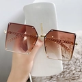 Oversized gold metal frame sunglasses with gradient brown lenses and chain temples - Gold Frame Gradient Tea