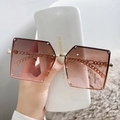 Oversized chain temple sunglasses with pink gradient lenses and gold rivet trim - Gold Frame Tea Pink Gradient