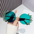 Modische randlose runde Sonnenbrille mit grünen Gläsern und Flammen-Strasssteinen - Goldrahmen Grün