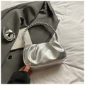 Borsa a tracolla plissettata argento con manico intrecciato e finitura metallica - Senza Ciondolo / Argento