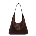 Dunkelbraune Hobo-Tasche aus genarbtem Leder mit breitem Schultergurt im Vintage-Minimalismus - Kaffeebraun