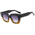 Gafas de sol cuadradas de gran tamaño con montura de leopardo negro y lentes violetas - Montura Negra Sobre Leopardo Doble Lente Gris