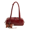 Vintage dunkelrote Schultertasche mit weißen Kontrastpaspeln und Schleifenanhänger - Mit Anhänger / Rot