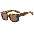 Stylish square tortoise shell sunglasses with thick frames and brown tinted lenses - Leopard Frame / Tea Lens