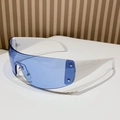 Gafas de sol Y2K sin montura con patillas blancas, lentes azules y remaches de estrellas - Patas Blancas Lentes Azules