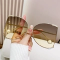 Fashionable D-frame gold metal sunglasses with brown gradient lenses and pearl temple tips - Gold Frame Green Yellow Lens