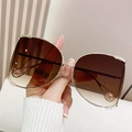 Fashionable D-shape oversized sunglasses with gold metal frame, brown gradient lenses and pearls - Gold Frame Tea Lens