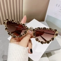 Cat eye sunglasses with golden metal frame and inlaid brown rhinestones in a luxury style - Gold Frame Gradient Tea Lens