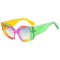Occhiali da sole poligonali arcobaleno con sfumature colorate e lenti blu sfumate chic - Montatura Verde Viola Gialla Lente Blu Gialla