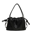Sac nuage plissé noir chic en cuir grainé avec détails métalliques argentés - Noir