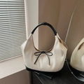 Bolso tote de tejido crema con lazo de cuero negro y costuras blancas en contraste - Negro Grande