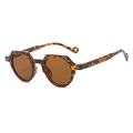 Fashionable tortoise shell frame sunglasses with brown lenses in retro oval design - Leopard Frame / Tea Lens