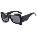 Occhiali da sole squadrati oversize con montatura nera spessa e lenti grigie scure - Montatura Nera Lenti Grigie