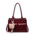 Borsa a mano rosso scuro in finta pelle con doppie tasche e ciondolo orsetto - Con Ciondolo / Borgogna