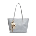 Borsa tote grigio-blu chiaro effetto coccodrillo con ciondolo a forma di orsetto - Blu