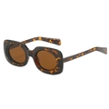 Chic retro square sunglasses featuring dark tortoiseshell frames and brown lenses - Leopard Frame / Tea Lens