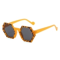 Lunettes de soleil hexagonales avec monture orange translucide et détails léopard - Monture Léopard Jaune Verres Gris
