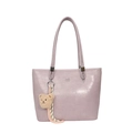 Hellviolette Tragetasche mit Krokodilmuster, süßem Bärenanhänger und Logo-Details - Lila