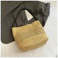 Borsa tote in paglia con strisce nere e tracolla in pelle per le vacanze estive - Cachi (Senza Ciondolo)
