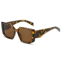 Retro oversized tortoiseshell square sunglasses with wide temples and brown lenses - Leopard Frame / Tea Lens