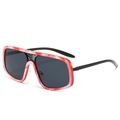 Moderne quadratische Oversize-Sonnenbrille mit rotem Rahmen und weißer gebürsteter Textur - Roter Marmorrahmen Graue Gläser