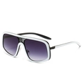 Quadratische Oversize Mode Sonnenbrille mit weiß-schwarzem Rahmen und lila Verlaufsgläsern - Weiß-Schwarzer Rahmen Doppelgraue Gläser