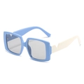 Occhiali da sole squadrati color-block con montatura celeste e asta bianco crema - Montatura Blu Lenti Grigie