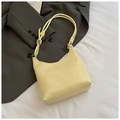 Sac hobo jaune pâle en cuir texturé avec détail de nœud sur la bandoulière réglable - Jaune sans pendentif